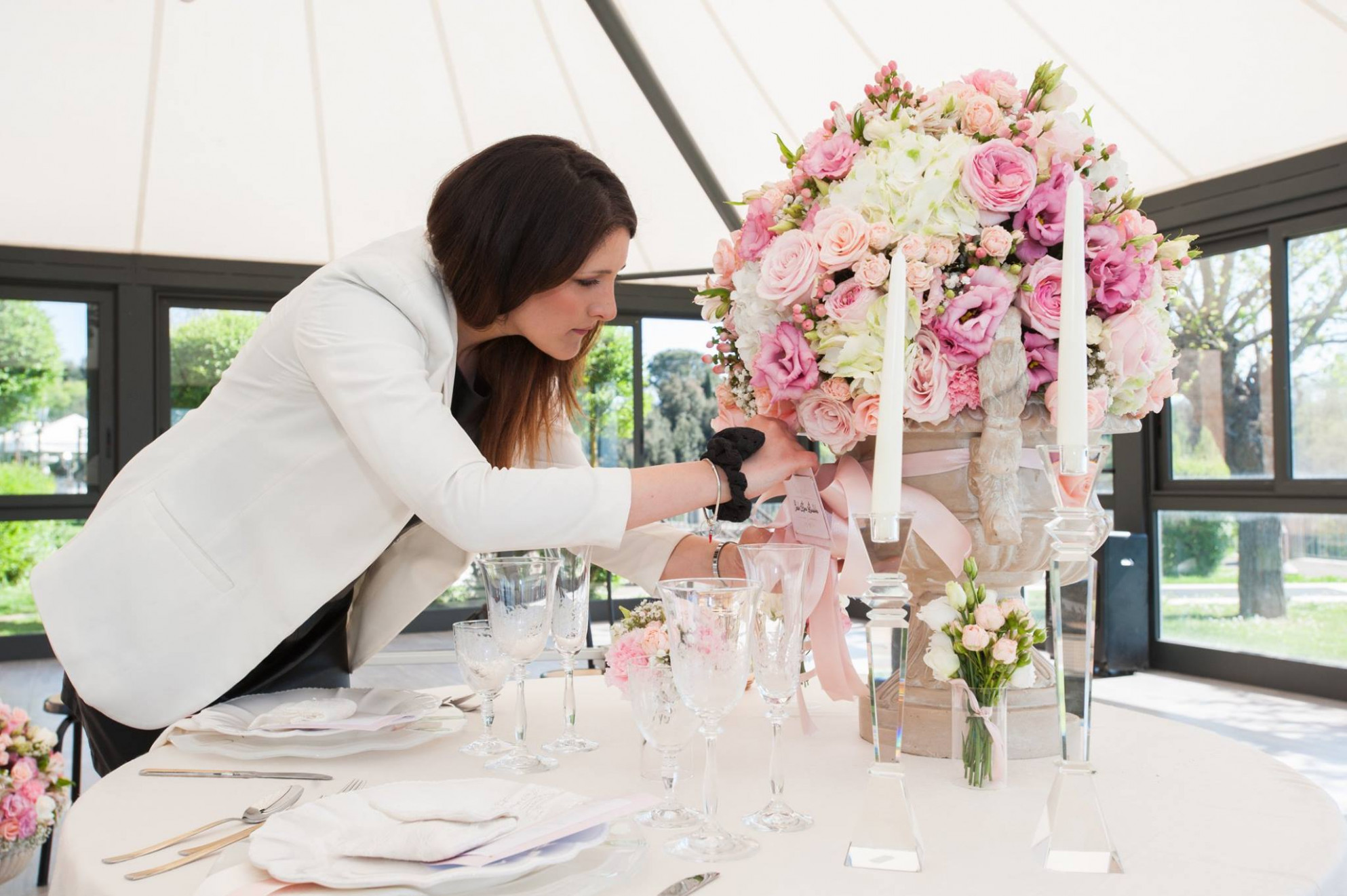 7 Reasons Why You Should Hire Professional Wedding Planners